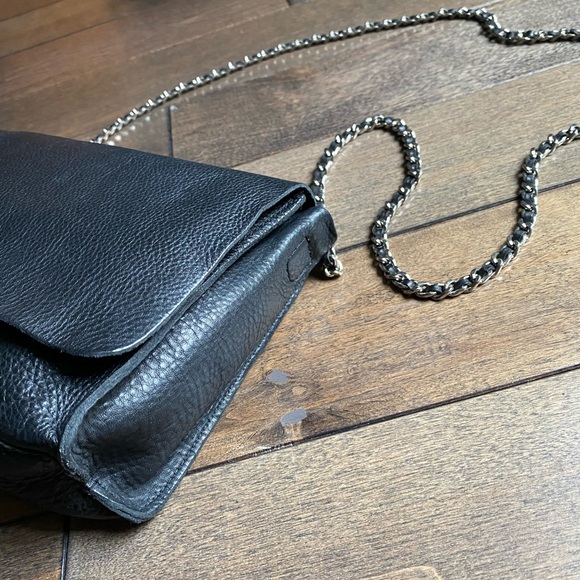 Zara small leather purse with chain strap. Black colour. - Picture 8 of 14